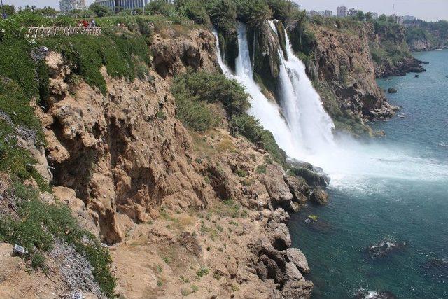 Sağır Ve Dilsiz Genç Falezlerden Düştü