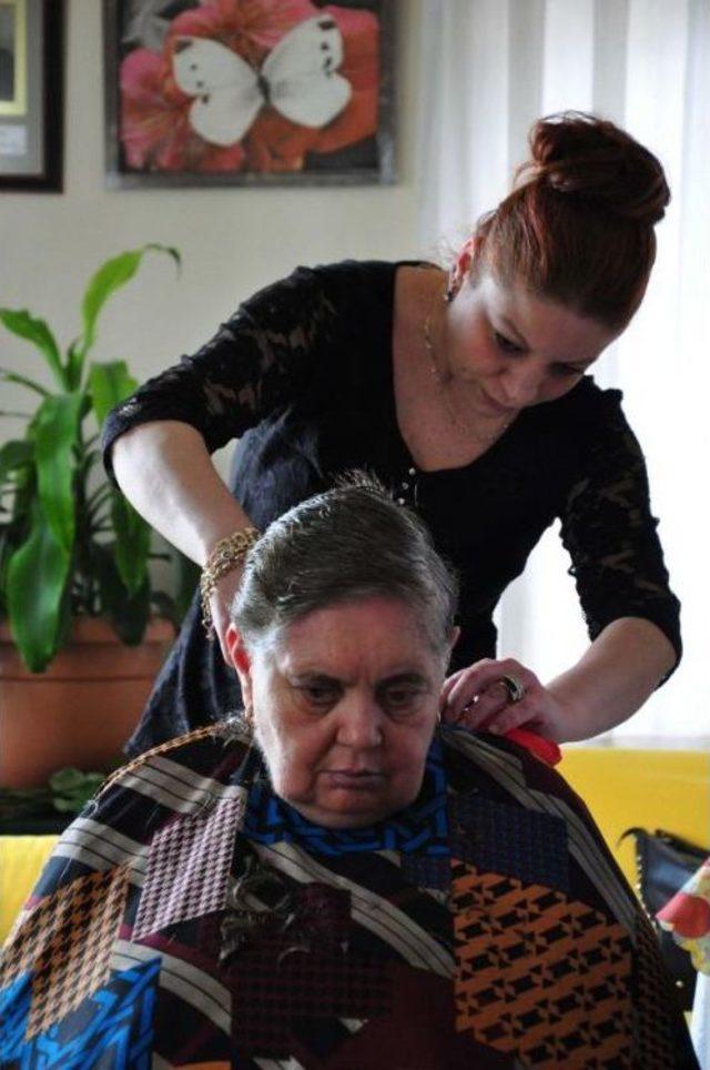 Huzurevindeki Kadınlara, Bayram &Ouml;ncesi Sa&ccedil; Bakımı 2