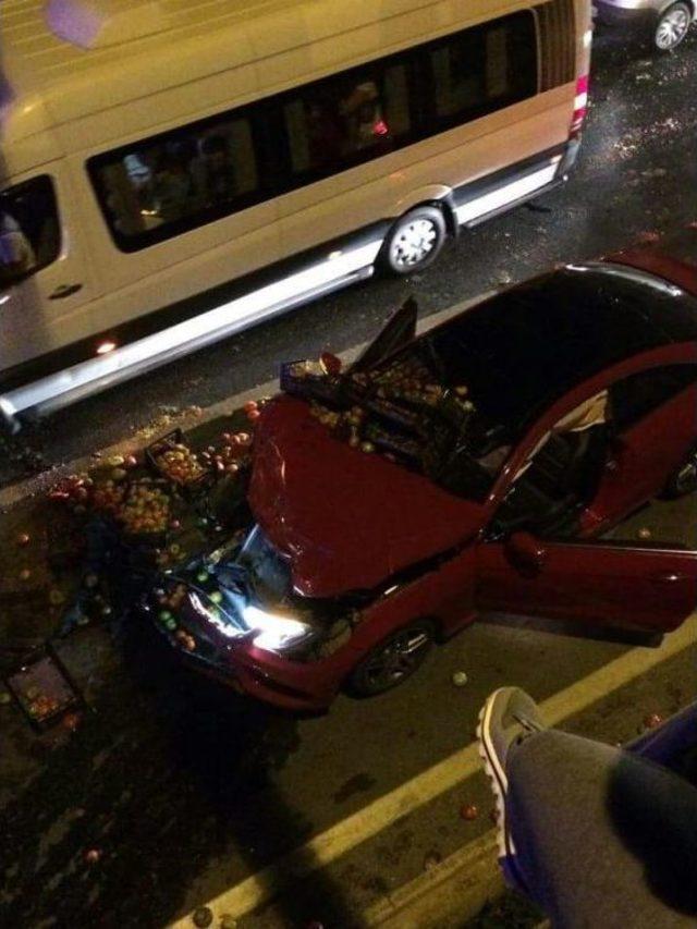 Alanya&rsquo;da Meyve Y&uuml;kl&uuml; Kamyonet Devrildi 2