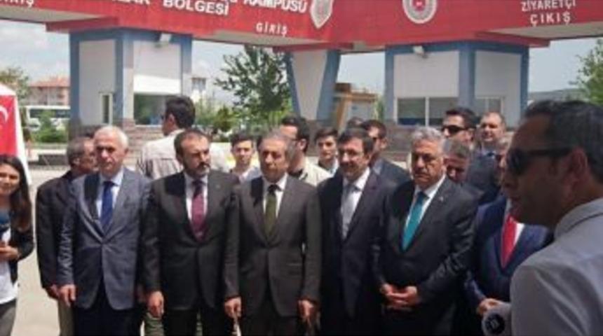 Ak Parti Myk &Uuml;yeleri, Fet&ouml; &Ccedil;atı Davasını Takip Etmek &Uuml;zere Sincan Cezaevi Kamp&uuml;s&uuml;&rsquo;ne Geldi