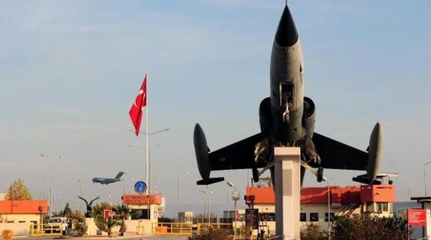 Dışişleri Bakanlığı Görüşürken Alman Uçakları Keşif Yaptı