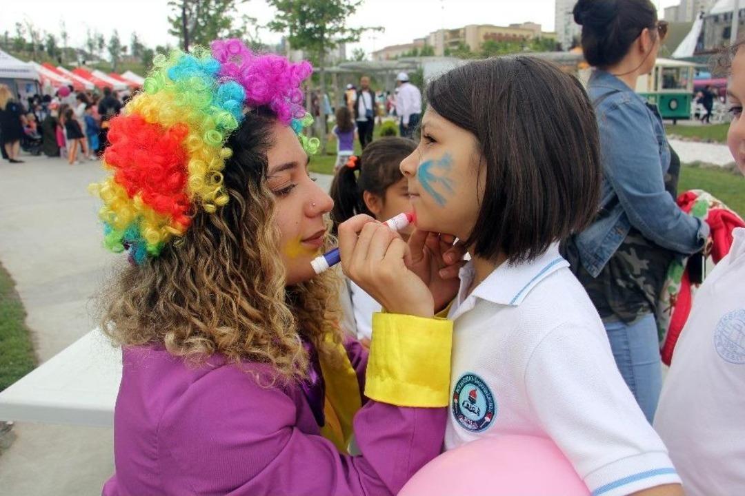 Beylikd&uuml;z&uuml;l&uuml; &Ccedil;ocuklar &Ccedil;evre Şenliği&rsquo;nde Doyasıya Eğlendi