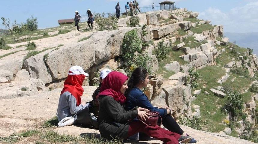 Tillo’ya Ramazan Ayında Da İlgi Artıyor