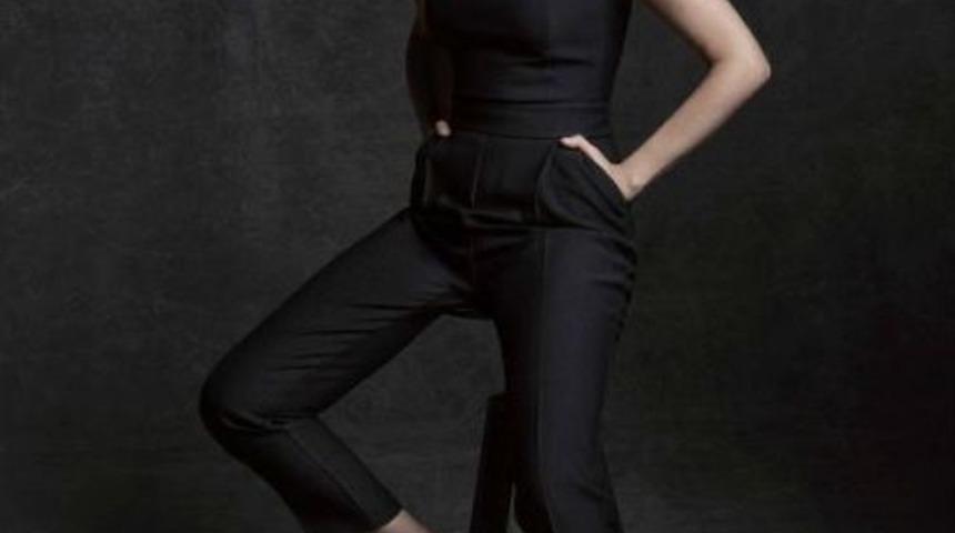 Zeynep &Ouml;zyılmazel'in Ilk Single'ı "zaman Olur" M&uuml;zikseverlerle Buluşuyor