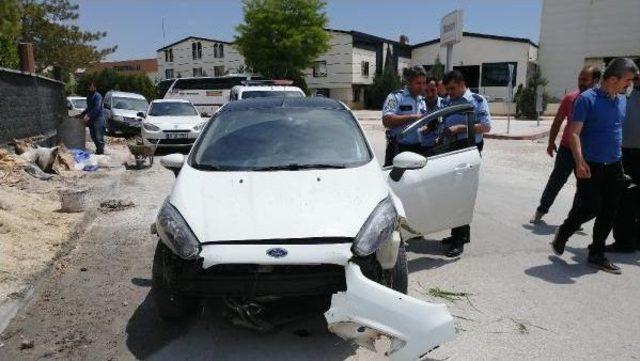 Polisin 'dur' Ihtarına Uymadı, Otomobil Hararet Yapınca Yakalandı