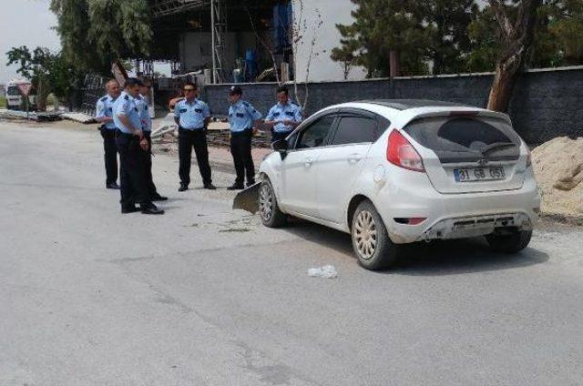 Polisin 'dur' Ihtarına Uymadı, Otomobil Hararet Yapınca Yakalandı