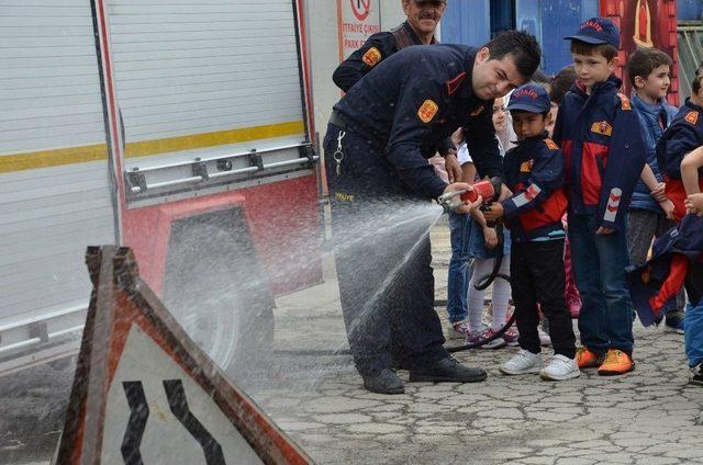 Ana Sınıfı Öğrencilerine Yangın Eğitimi