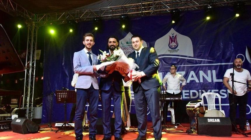 Cumhuriyet Meydanı İlahilerle Şenlendi