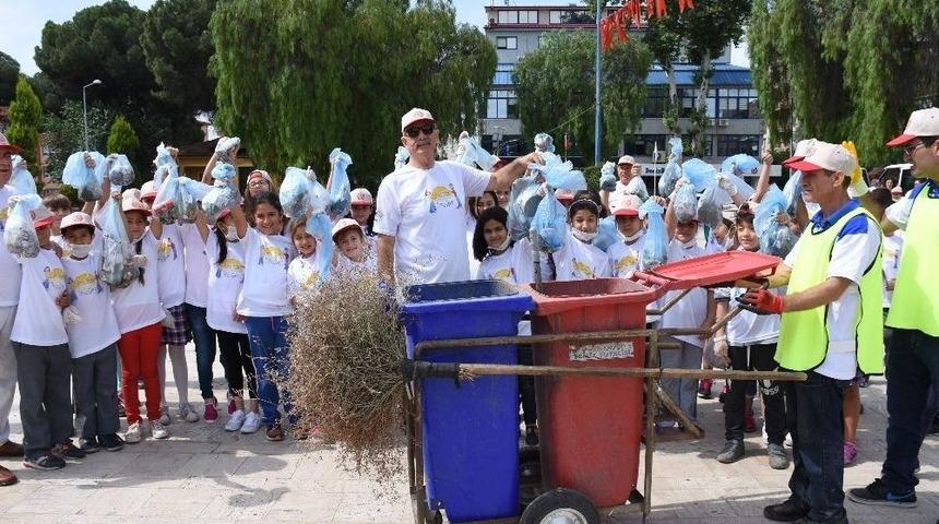İncirliova’da ‘yarınlarımız İçin Çöpler Çöp Kutusuna’ Etkinliği