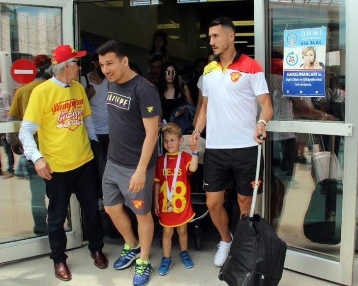 Şampiyon Göztepe, İzmir’de G3