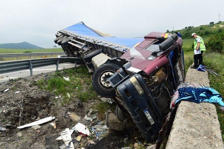 Bursa’da Feci Kaza...onlarca Çamaşır Makinesi Hurdaya Döndü G5