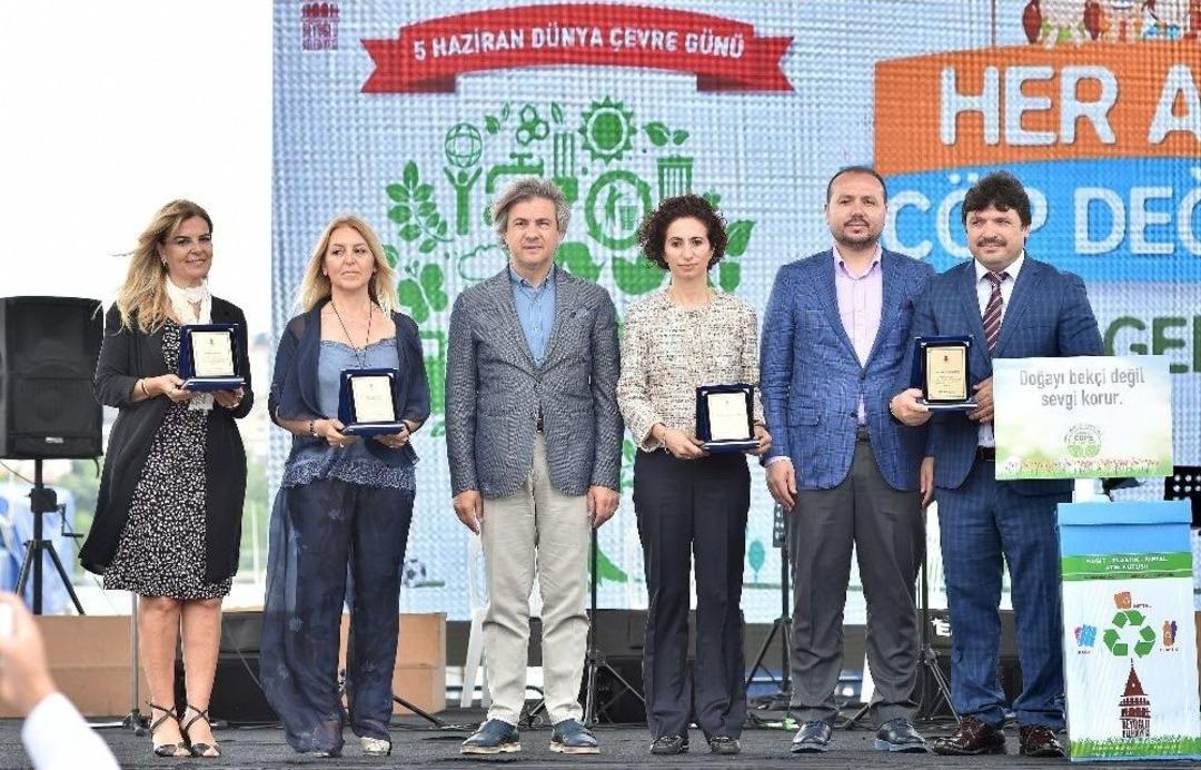 Doğa Dostu Dalgı&ccedil;lar D&uuml;nya &Ccedil;evre G&uuml;n&uuml;&rsquo;nde Hali&ccedil;&rsquo;te Atık Temizliği Yaptı