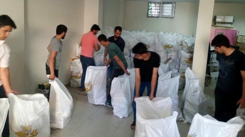 Rahmeteli Derneğinden 230 Aileye Ramazan Yardımı