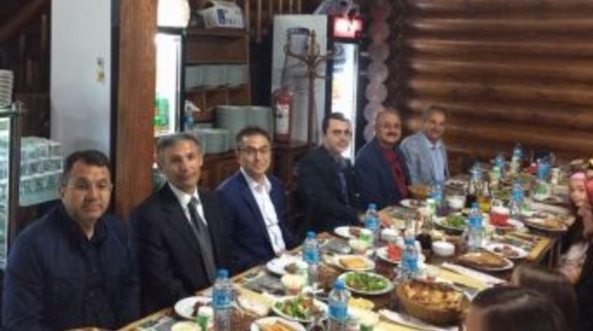 Başkan Akkaya&rsquo;dan Hakim Ve Savcılara İftar Yemeği
