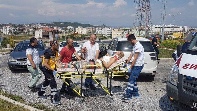 Babasının Otomobilini Kaçıran 16 Yaşındaki Çocuk Kaza Yaptı: 1 Yaralı