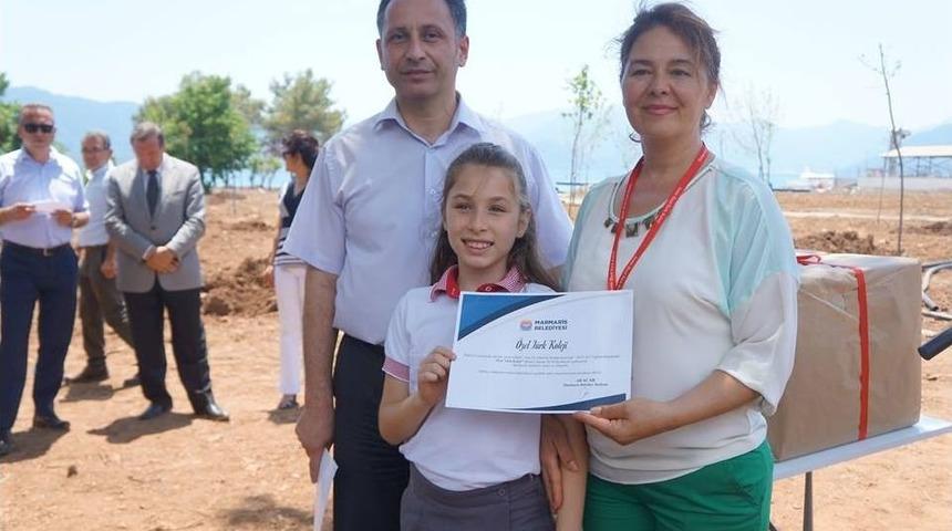 Minik Eller 1 Ton Atık Pil Topladı