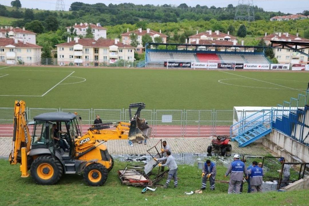 Spor Kompleksinde Yangın &Ccedil;ıktı