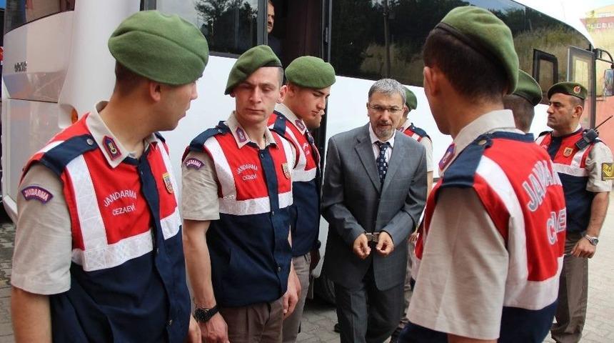 Adil &Ouml;ks&uuml;z&rsquo;&uuml;n Kardeşi Ahmet &Ouml;ks&uuml;z: &ldquo;adil &Ouml;ks&uuml;z İle Kardeş Olma İradesi Bana Ait Değil&rdquo;