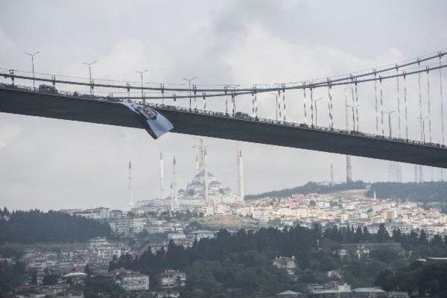 Boğaz Köprülerinde Beşiktaş Bayragı