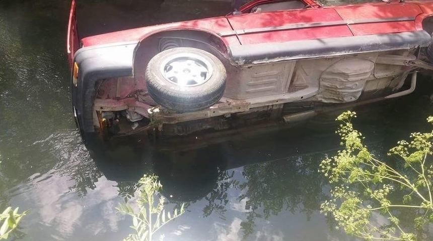 Pikap Kanala U&ccedil;tu: 4 Kişi &Ouml;l&uuml;mden D&ouml;nd&uuml;