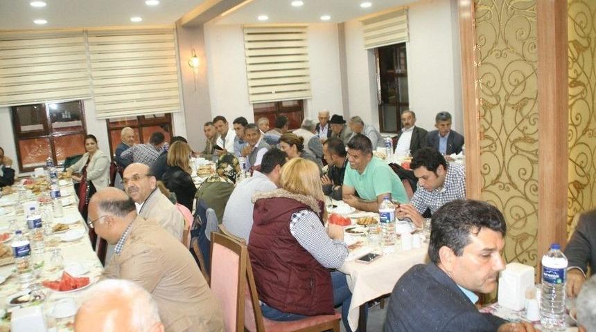 Devrek Muhtarlar Derneği İftar Programı D&uuml;zenledi