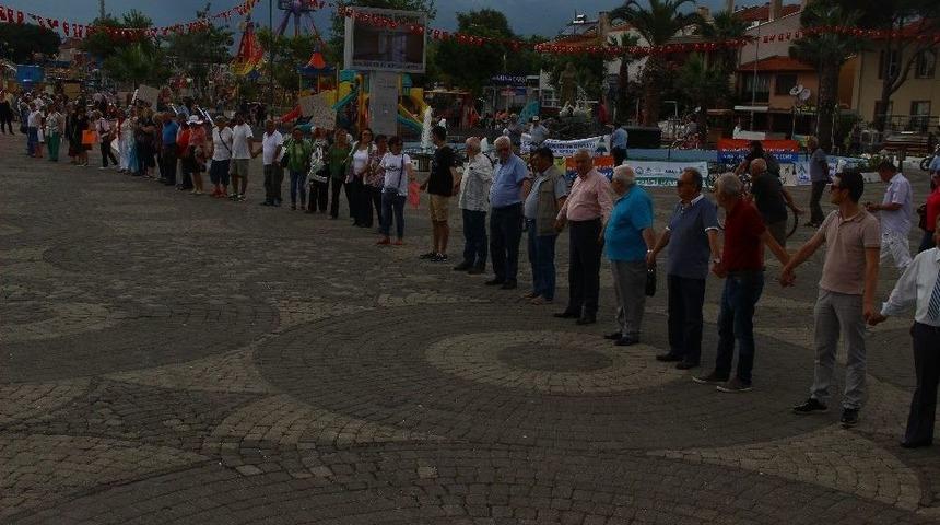 &Ccedil;evre İ&ccedil;in İnsan Zinciri Yapıldı