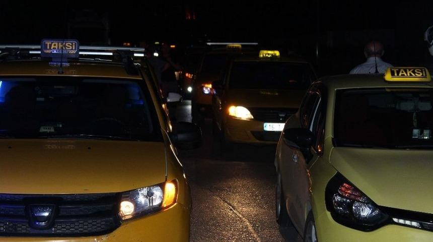 Merkez Taksicilerinden İlçe Taksicilerine Protesto