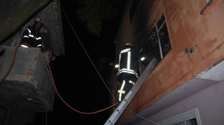 Sahur Vakti &Ccedil;ıkan Yangın Mahalleliyi Korkuttu