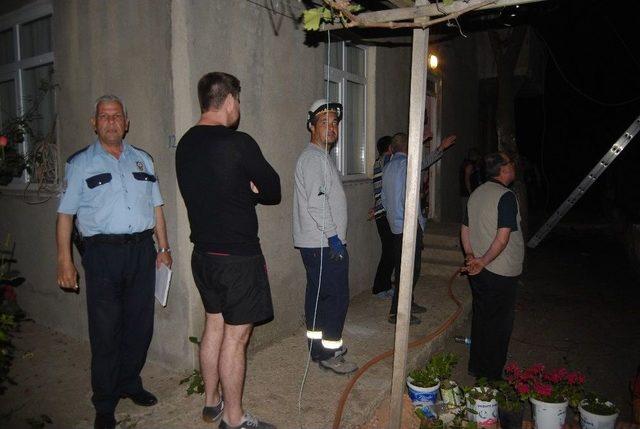 Sahur Vakti &Ccedil;ıkan Yangın Mahalleliyi Korkuttu 3