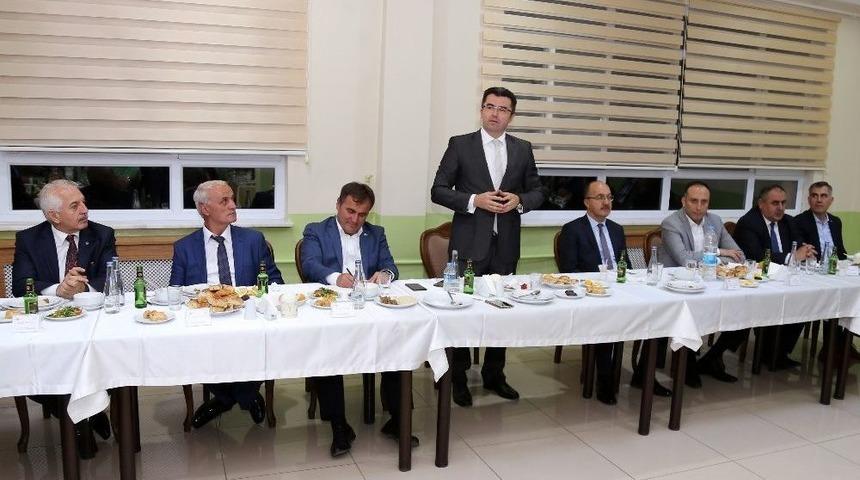 G&uuml;m&uuml;şhane Protokol&uuml; &Ouml;zel İdare&rsquo;nin İftarında Buluştu