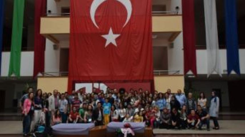 "down Sendromlu &Ccedil;ocuklarla Rekreasyon Terapisi Kampı&rdquo; Başladı