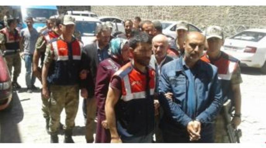 Bing&ouml;l Merkezli 6 İlde Ka&ccedil;ak Sigara Operasyonu: 8 Ş&uuml;pheli Tutuklandı