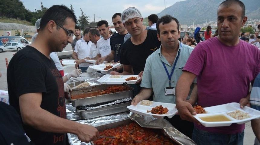 Başhekim Kubilay U&ccedil;ar&rsquo;dan İftar Yemeği
