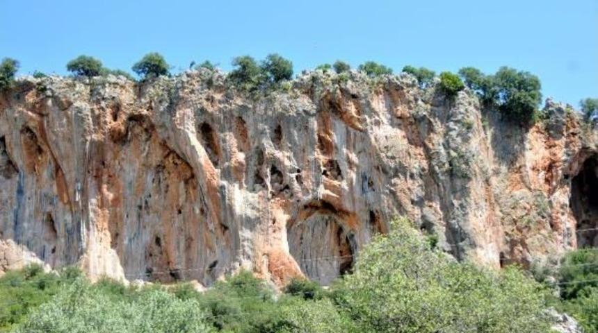 D&uuml;nyanın En Iyi 3'&uuml;nc&uuml; Kaya Tırmanış B&ouml;lgesi Geyikbayırı