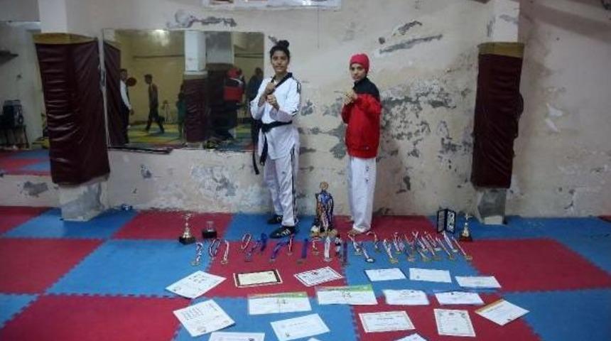 Kız Kardeşler Bodrum Katından Avrupa Şampiyonluğu'na Uzandı