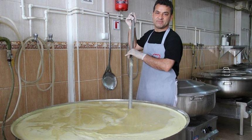 Aş&ccedil;ıların Zorlu Ramazan Mesaisi