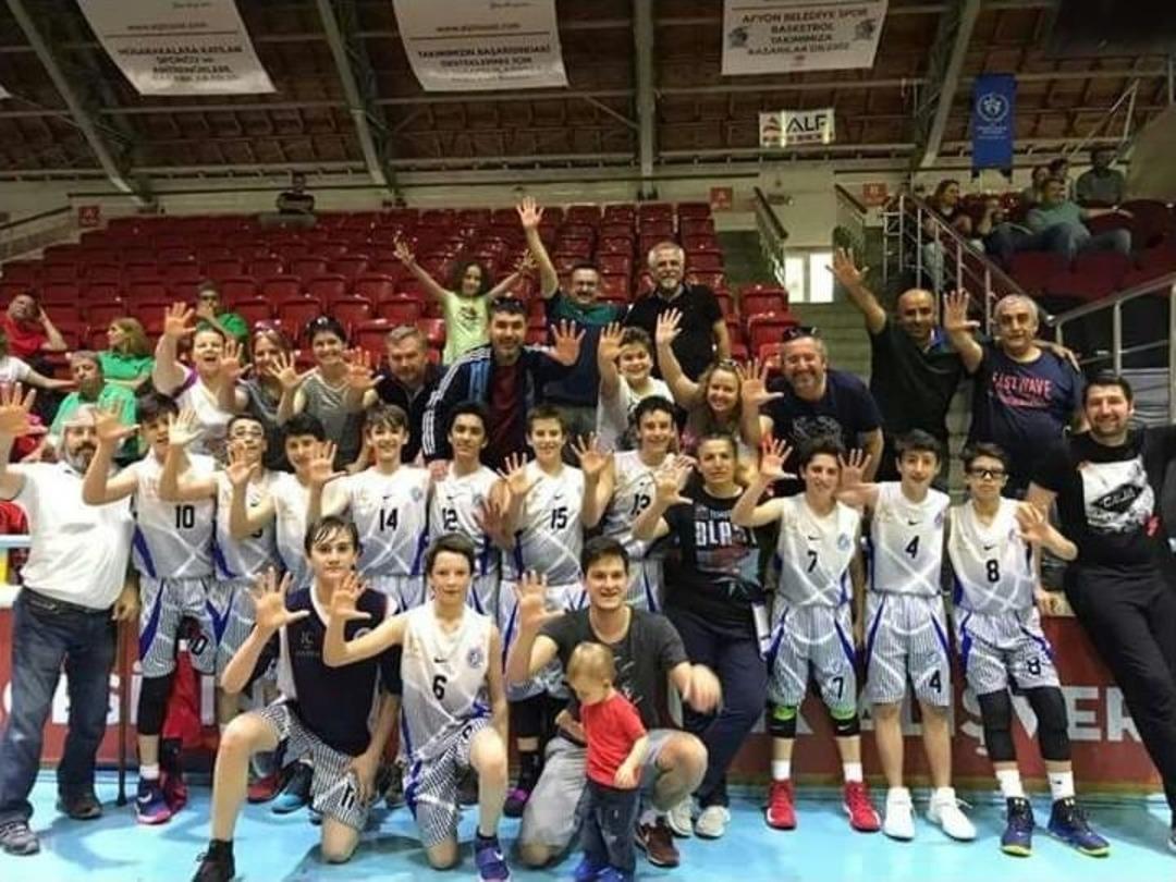 Tredaş Spor T&uuml;rkiye Basketbol Alt Yapısına Damga Vurdu