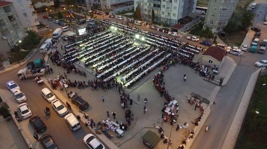 &lsquo;sofralar Kuruluyor, G&ouml;n&uuml;ller Bir Oluyor&rsquo; İftarları