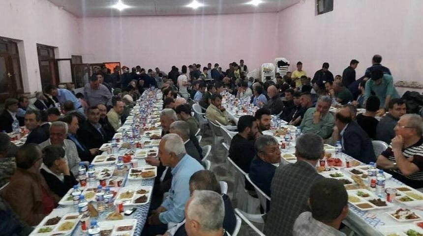 Ak Parti Bilecik Merkez İl&ccedil;e Teşkilatı İftar Programına Katıldı