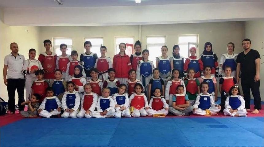 Bilecikli Sporcularla Ortak Antrenman