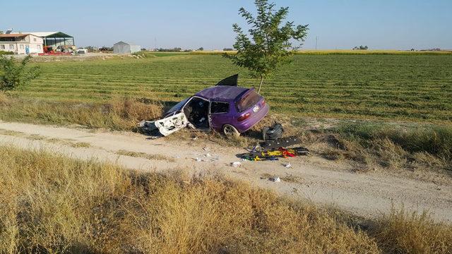 Otomobil takla attı; sürücü, eşi ve bebekleri yaralandı