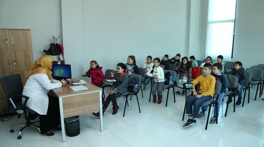 Akyazı Sgm&rsquo;de Yaz Kursu Heyecanı