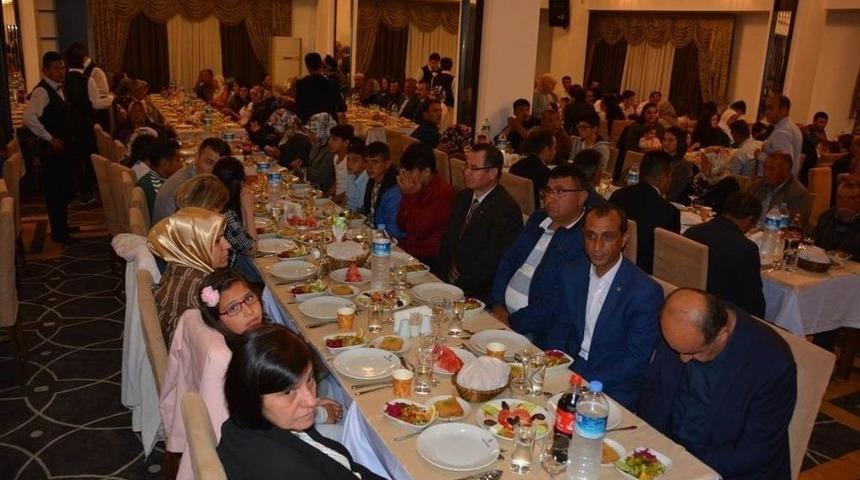 Şehit Aileleri Ve Gaziler İftarda Buluştu