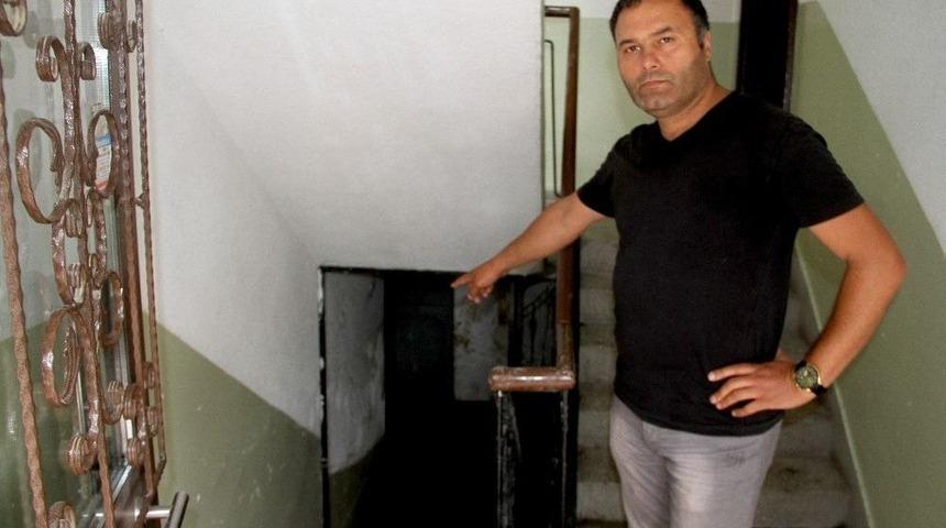 (&ouml;zel Haber) Başkent&rsquo;te Yağmur Mağduru Vatandaşın İsyanı