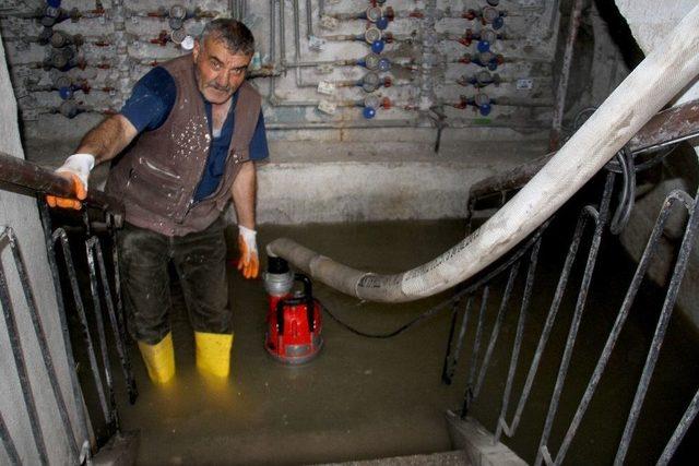 (özel Haber) Başkent’te Yağmur Mağduru Vatandaşın İsyanı