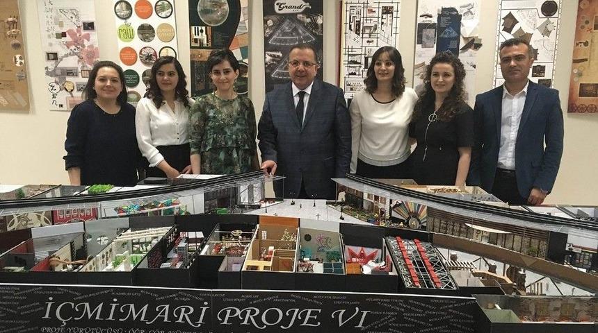 Sel&ccedil;uk, İ&ccedil; Mimarlık Ve &Ccedil;evre Tasarımı B&ouml;l&uuml;m&uuml;nden Proje Sergisi