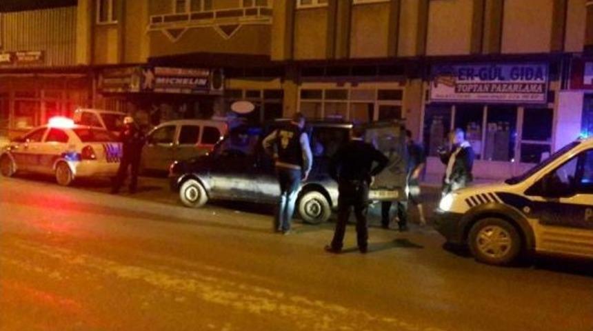 'dur' Ihtarına Uymayan Alkoll&uuml; S&uuml;r&uuml;c&uuml; Tutuklandı