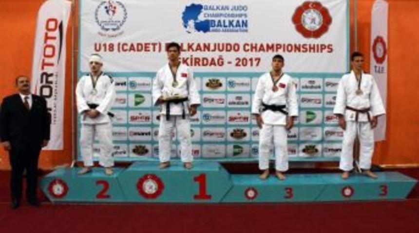 Balkanlardan Bronz Geldi