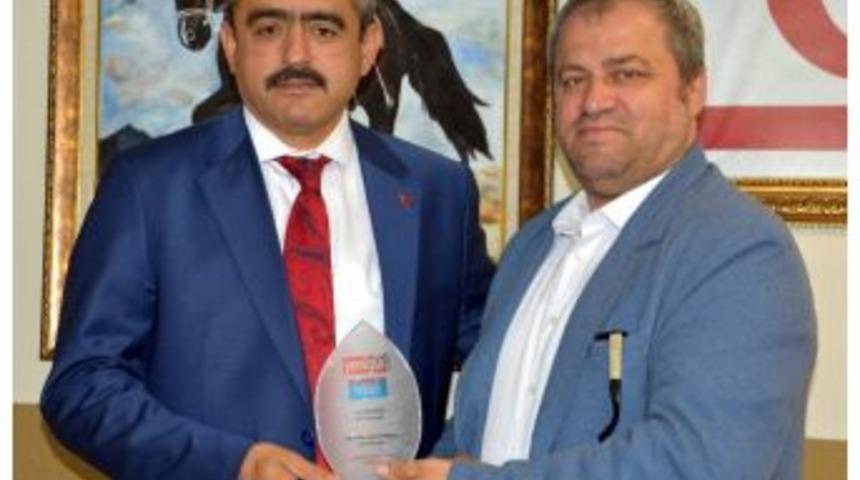 Sporcu Dostu Başkan Alıcık&rsquo;a Teşekk&uuml;r Plaketi