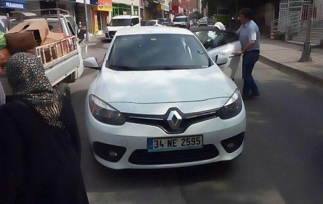 İftar İ&ccedil;in Pazara &Ccedil;ıkan Yaşlı Kadın Otomobilin Altında Kaldı 1